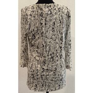Chico’s Stretchy Black & Optic White Layered Blouse Size 2 (Large) NWT